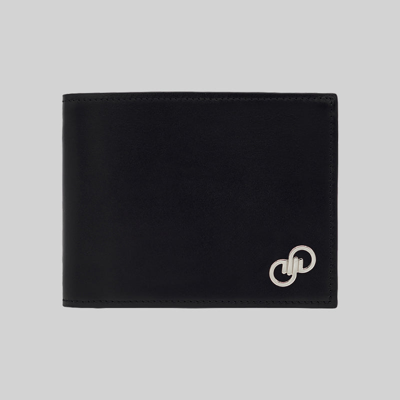 Expertly handcrafted from the finest luxury Italian calfskin, our ETRN bi-fold wallet for men exudes a timeless elegance.